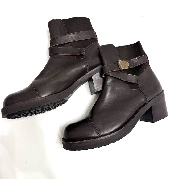 Robert Clergerie Espace Belted Toe Cap Leather Booties 8.5 - Picture 3 of 7